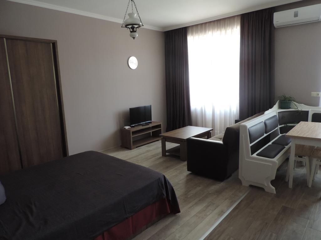 Modern Apartment Batoemi Buitenkant foto